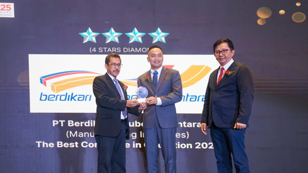 PT Berdikari Meubel Nusantara Raih 2 Penghargaan dalam Ajang GRC & Leadership Award